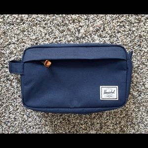 Hershel Chapter Travel Bag Navy